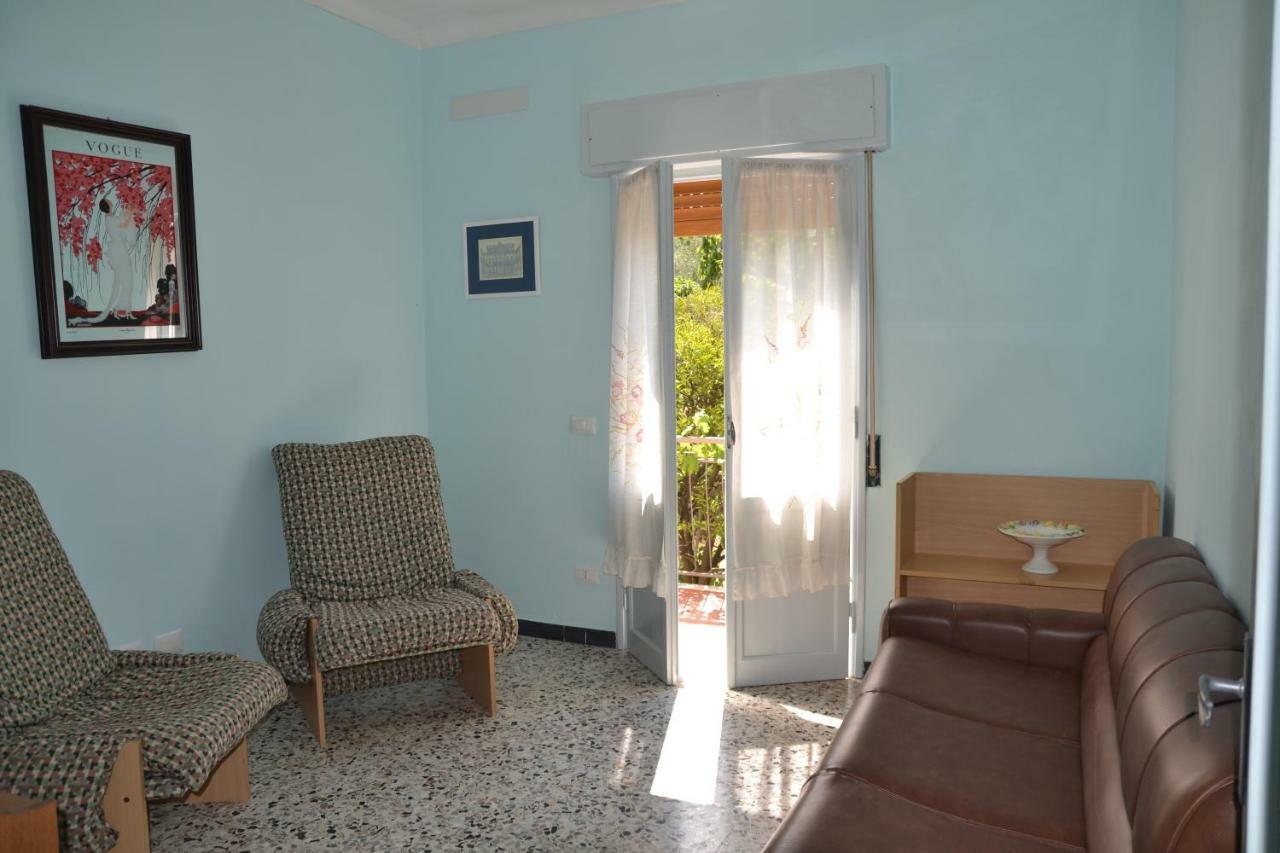 La Casa Del Prussiano Apartment Diano Castello Bagian luar foto