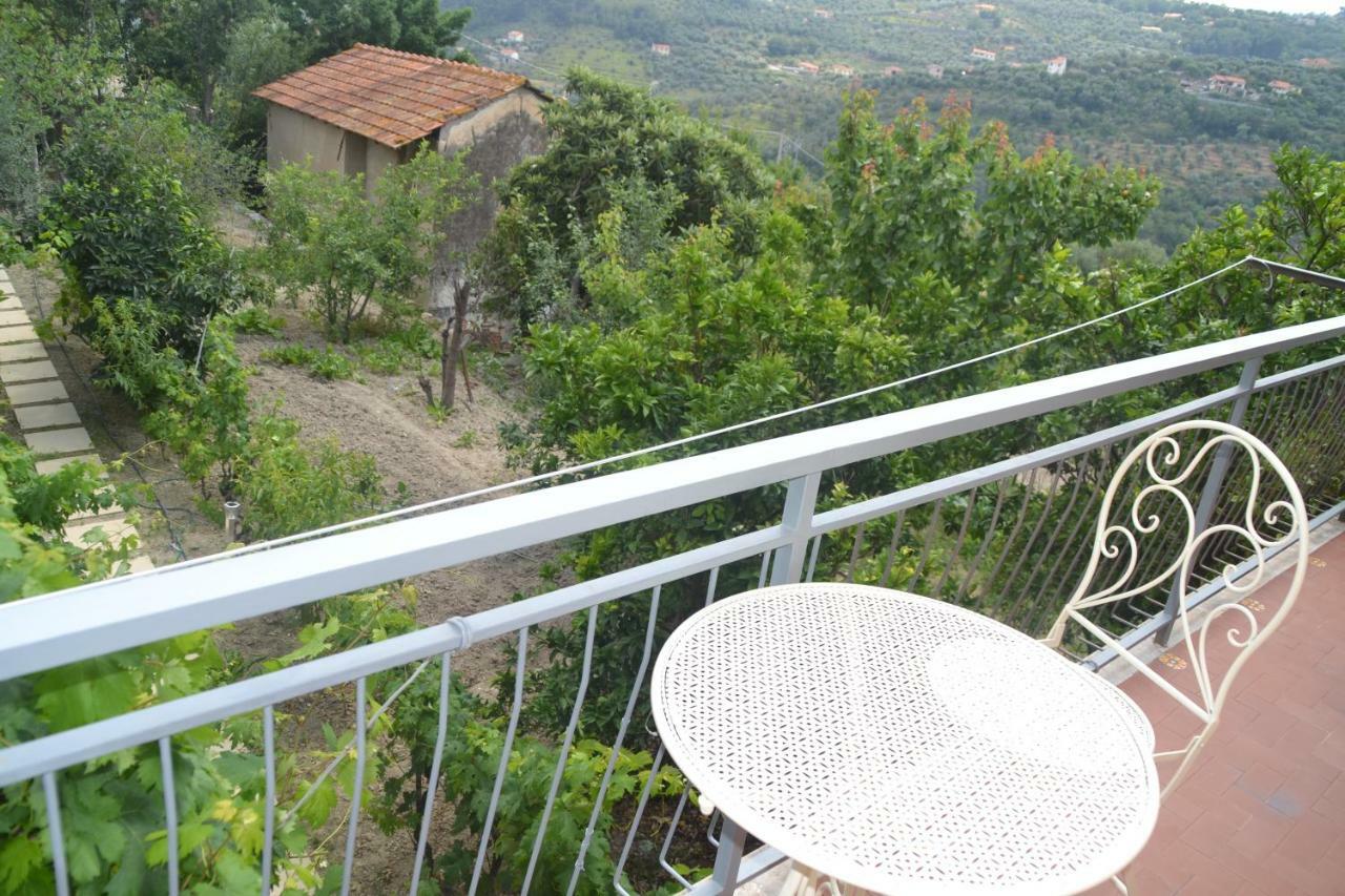 La Casa Del Prussiano Apartment Diano Castello Bagian luar foto